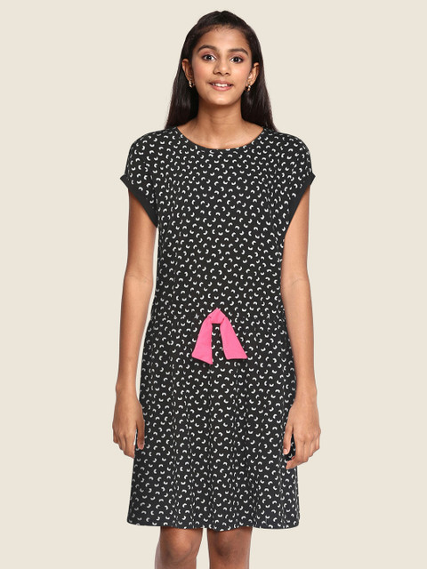 United Colors of Benetton Girls Black & White Butterfly Print Cotton Bow Fit & Flare Dress
United Colors of Benetton Girls Black & White Butterfly Print Cotton Bow Fit & Flare Dress