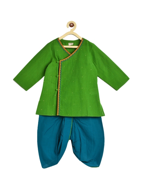 Fabindia Boys Green Ethnic Motifs Embroidered Angrakha Pure Cotton Kurta with Dhoti Pants
Fabindia Boys Green Ethnic Motifs Embroidered Angrakha Pure Cotton Kurta with Dhoti Pants