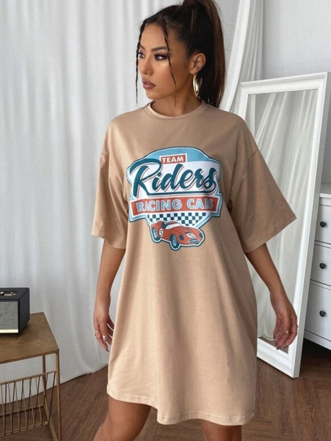 URBANIC Women Beige & White Typography Print Drop-Shoulder Sleeves Cotton Longline T-shirt
URBANIC Women Beige & White Typography Print Drop-Shoulder Sleeves Cotton Longline T-shirt
