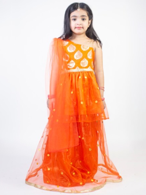 ruviero Girls Orange & Gold-Toned Printed Ready to Wear Lehenga & Blouse With Dupatta
ruviero Girls Orange & Gold-Toned Printed Ready to Wear Lehenga & Blouse With Dupatta