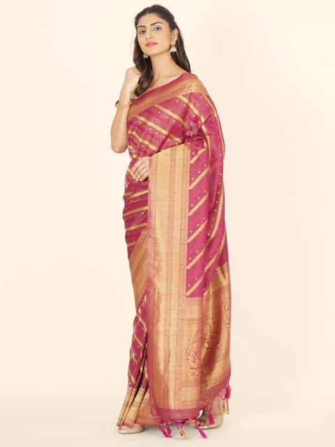 Bangalore Silk Emporium Purple & Gold-Toned Striped Zari Linen Blend Kanjeevaram Saree
Bangalore Silk Emporium Purple & Gold-Toned Striped Zari Linen Blend Kanjeevaram Saree