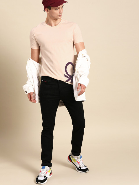 United Colors of Benetton Men Peach-Coloured & Purple Brand Logo Printed T-shirt
United Colors of Benetton Men Peach-Coloured & Purple Brand Logo Printed T-shirt