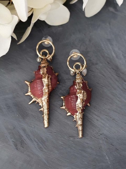 Bellofox Red & Gold-Toned Quirky Drop Earrings
Bellofox Red & Gold-Toned Quirky Drop Earrings