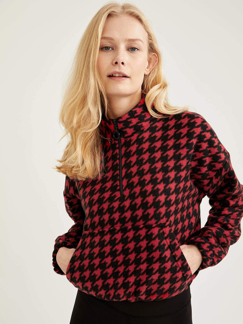 DeFacto Women Red & Black Houndstooth Patterned Sweatshirt
DeFacto Women Red & Black Houndstooth Patterned Sweatshirt