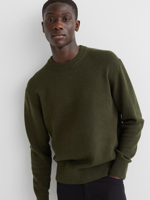 H&M Men Green Solid Knitted Wool Jumper 
H&M Men Green Solid Knitted Wool Jumper