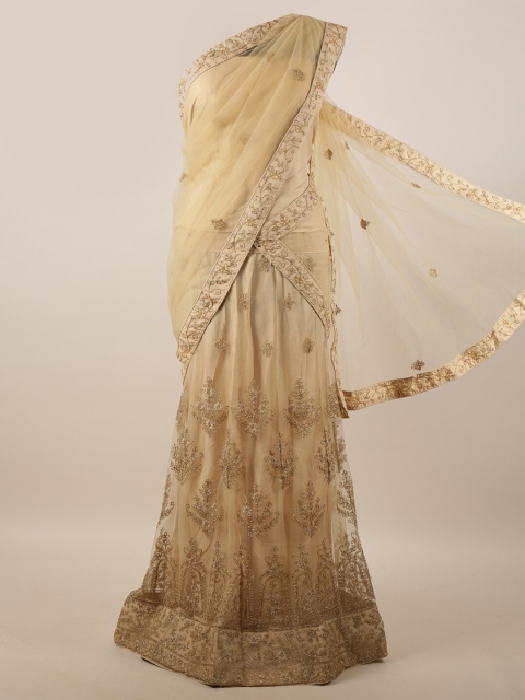 Pothys Cream-Coloured & Gold-Toned Embroidered Unstitched Lehenga & Blouse With Dupatta
Pothys Cream-Coloured & Gold-Toned Embroidered Unstitched Lehenga & Blouse With Dupatta
