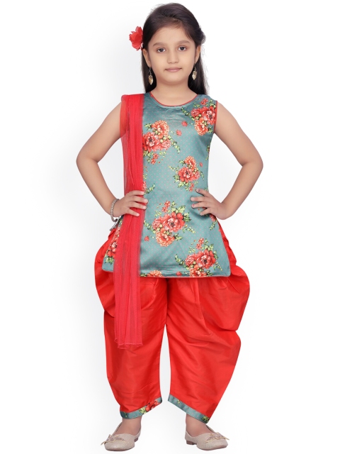 Aarika Girls Green & Red Floral Printed Regular Pure Silk Kurta with Dhoti Pants & Dupatta
Aarika Girls Green & Red Floral Printed Regular Pure Silk Kurta with Dhoti Pants & Dupatta