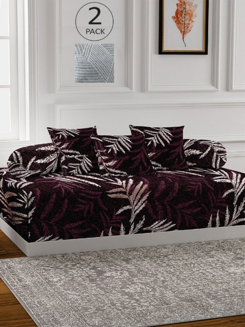 KLOTTHE Set Of 2 Printed Single Bedsheet With 4 Bolster Covers & 6 Cushion Covers, Maroon