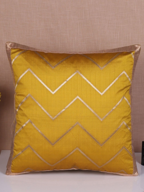 Molcha Set Of 5 Mustard & Gold-Toned Geometric Festive Collection Square Cushion Covers
Molcha Set Of 5 Mustard & Gold-Toned Geometric Festive Collection Square Cushion Covers