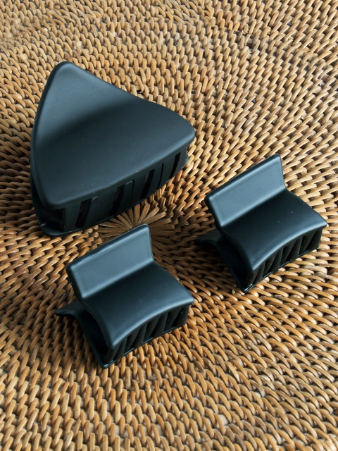 Ayesha Women Set of 3 Black Claw Clip