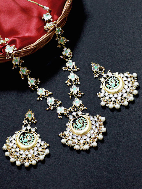 KARATCART Gold-Plated Lime Green & White Kundan-Studded & Pearl Beaded Jewellery Set
KARATCART Gold-Plated Lime Green & White Kundan-Studded & Pearl Beaded Jewellery Set