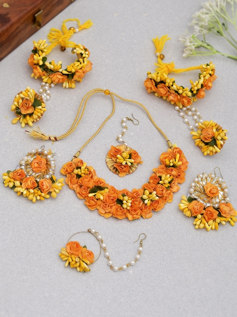 Silvermerc Designs Gold-Plated Yellow & Orange Floral Handcrafted Haldi Jewellery Set
Silvermerc Designs Gold-Plated Yellow & Orange Floral Handcrafted Haldi Jewellery Set