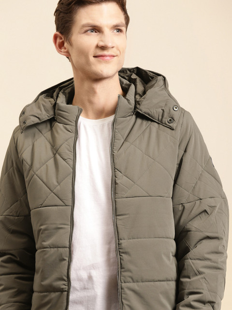 United Colors of Benetton Men Charcoal Grey Solid Padded Jacket with Detachable Hood
United Colors of Benetton Men Charcoal Grey Solid Padded Jacket with Detachable Hood