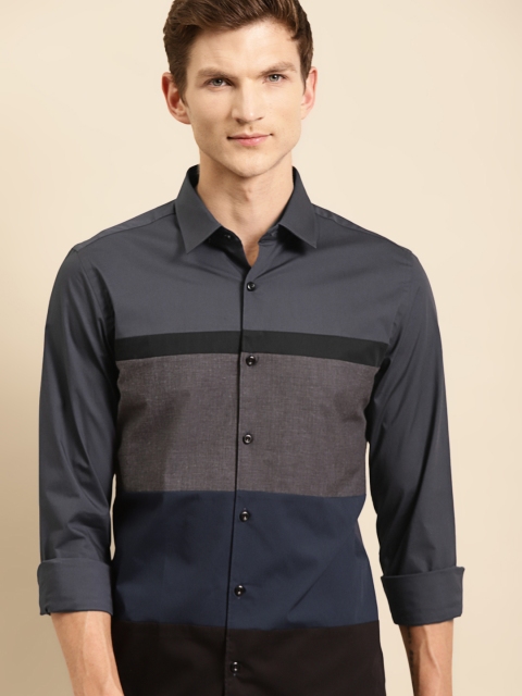 United Colors of Benetton Men Charcoal Grey & Blue Slim Fit Colourblocked Casual Shirt
United Colors of Benetton Men Charcoal Grey & Blue Slim Fit Colourblocked Casual Shirt