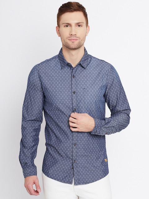 United Colors of Benetton Men Blue Self-Design Chambray Shirt 
United Colors of Benetton Men Blue Self-Design Chambray Shirt