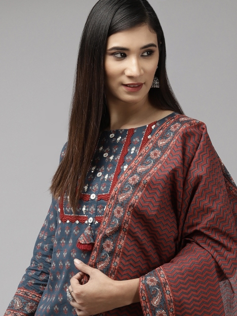 Indo Era Women Navy Blue & Maroon Ethnic Motifs Printed Kurta with Trousers & With Dupatta
Indo Era Women Navy Blue & Maroon Ethnic Motifs Printed Kurta with Trousers & With Dupatta