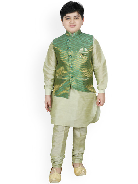 SG YUVRAJ Boys Green Layered Raw Silk Kurta with Churidar
SG YUVRAJ Boys Green Layered Raw Silk Kurta with Churidar