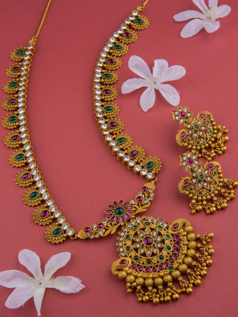 Alankruthi Gold-Plated Pink & Green Stone & Beaded Matte Finish Temple Jewellery Set
Alankruthi Gold-Plated Pink & Green Stone & Beaded Matte Finish Temple Jewellery Set