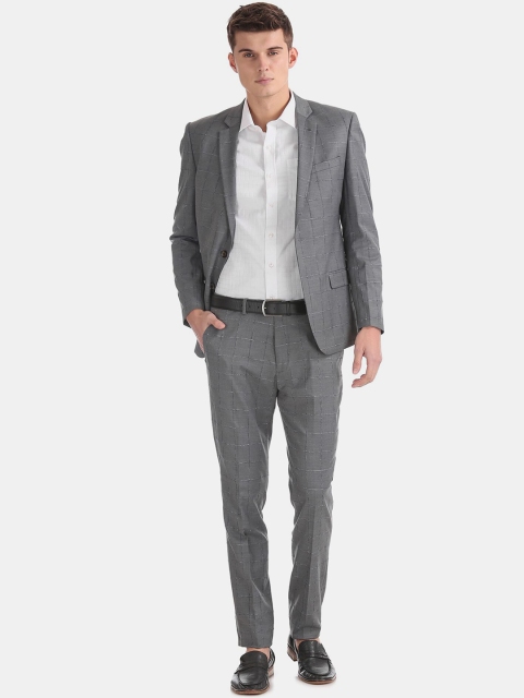 Arrow New York Men Charcoal Grey Checked Slim-Fit Single-Breasted Two-Piece Formal Suit
Arrow New York Men Charcoal Grey Checked Slim-Fit Single-Breasted Two-Piece Formal Suit