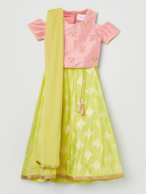 max Girls Pink & Fluorescent Green Printed Ready to Wear Lehenga & Blouse With Dupatta
max Girls Pink & Fluorescent Green Printed Ready to Wear Lehenga & Blouse With Dupatta