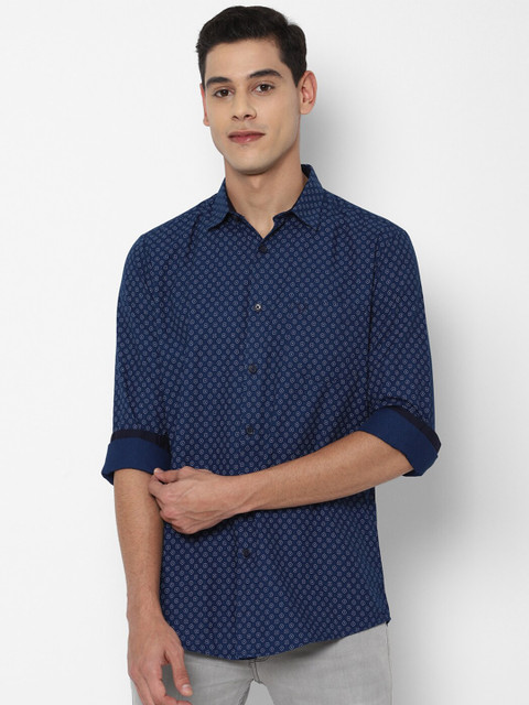 Allen Solly Men Navy Blue Slim Fit Printed Pure Cotton Casual Shirt
Allen Solly Men Navy Blue Slim Fit Printed Pure Cotton Casual Shirt