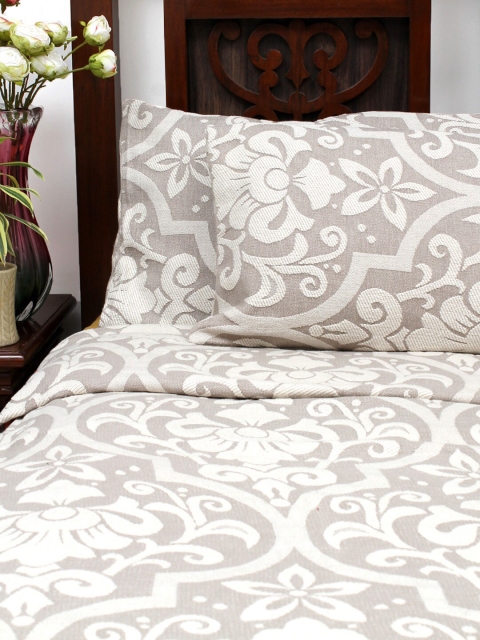 AVI Living Grey & White Self-Design Cotton Double King Bed Cover With 2 Pillow Covers
AVI Living Grey & White Self-Design Cotton Double King Bed Cover With 2 Pillow Covers