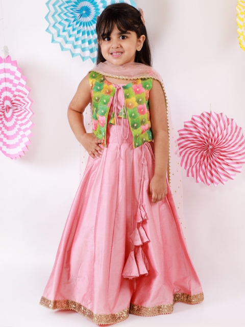 Lil Peacock Girls Peach-Coloured & Green Ready to Wear Lehenga & Blouse With Dupatta
Lil Peacock Girls Peach-Coloured & Green Ready to Wear Lehenga & Blouse With Dupatta