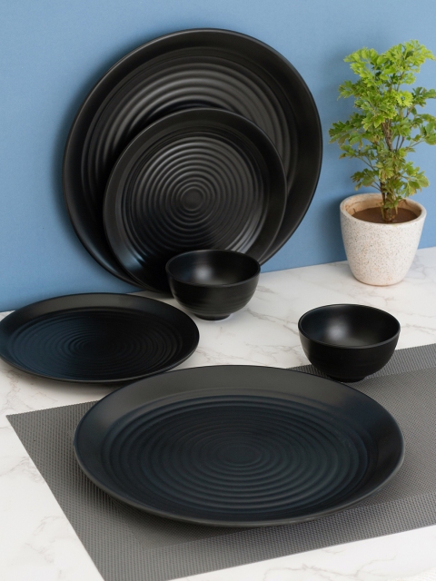 LIVING ROOTS Black & Pieces Melamine Glossy Dinner Set