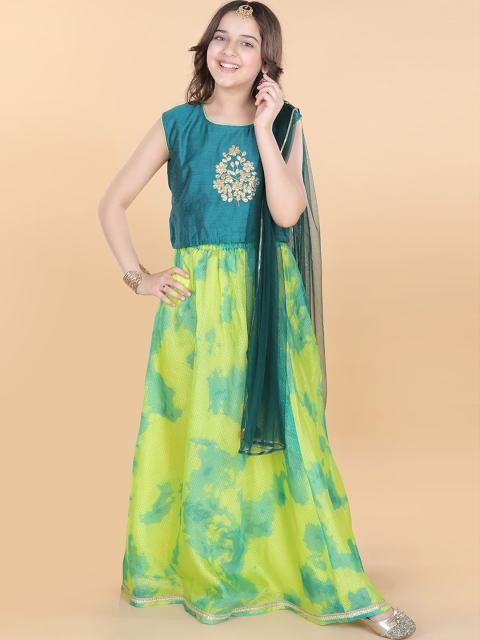 ADIVA Girls Green & Gold-Toned Embroidered Ready to Wear Lehenga & Blouse With Dupatta
ADIVA Girls Green & Gold-Toned Embroidered Ready to Wear Lehenga & Blouse With Dupatta