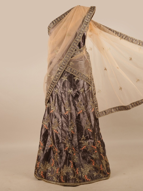 Pothys Peach-Coloured & Brown Embroidered Beads and Stones Unstitched Lehenga & Blouse With Dupatta
Pothys Peach-Coloured & Brown Embroidered Beads and Stones Unstitched Lehenga & Blouse With Dupatta