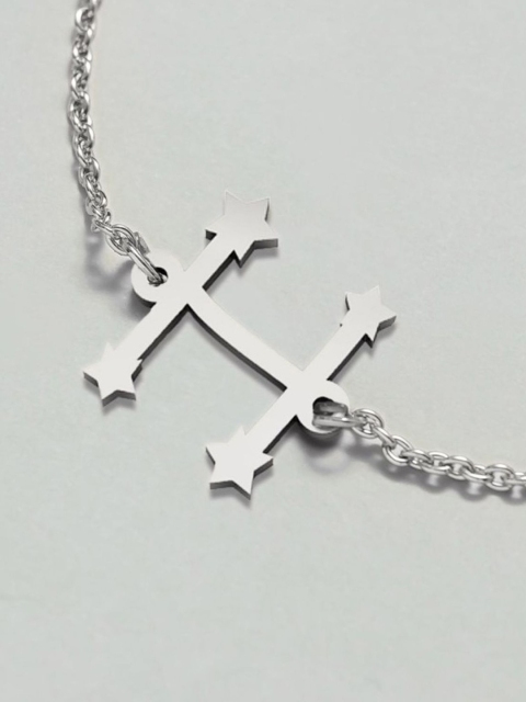 Pipa Bella Women Silver-Toned Brass Silver-Plated Charm Bracelet