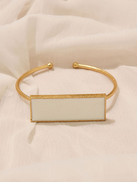 Pipa Bella Women White & Gold-Toned Brass Enamel Rectangle Bangle Style Bracelet
Pipa Bella Women White & Gold-Toned Brass Enamel Rectangle Bangle Style Bracelet