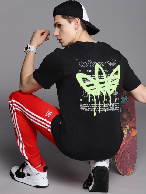 ADIDAS Originals Men Black & Yellow Pure Cotton Brand Logo Printed Sustainable T-shirt
ADIDAS Originals Men Black & Yellow Pure Cotton Brand Logo Printed Sustainable T-shirt