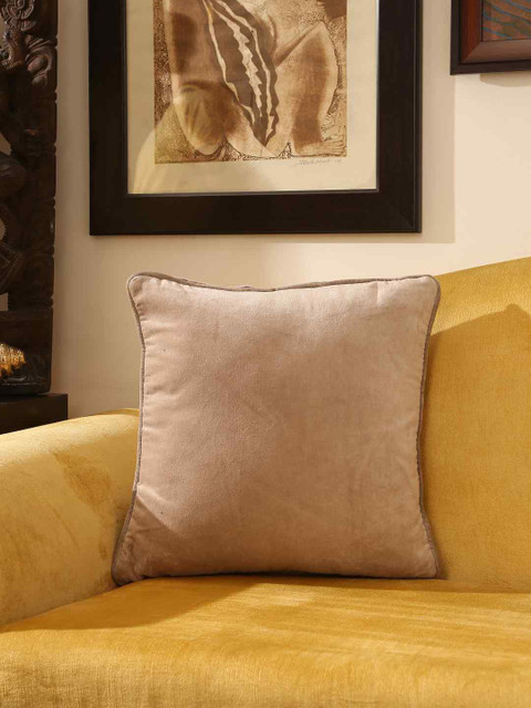 Amoliconcepts Beige Square Cotton Velvet Cushion Covers 
Amoliconcepts Beige Square Cotton Velvet Cushion Covers