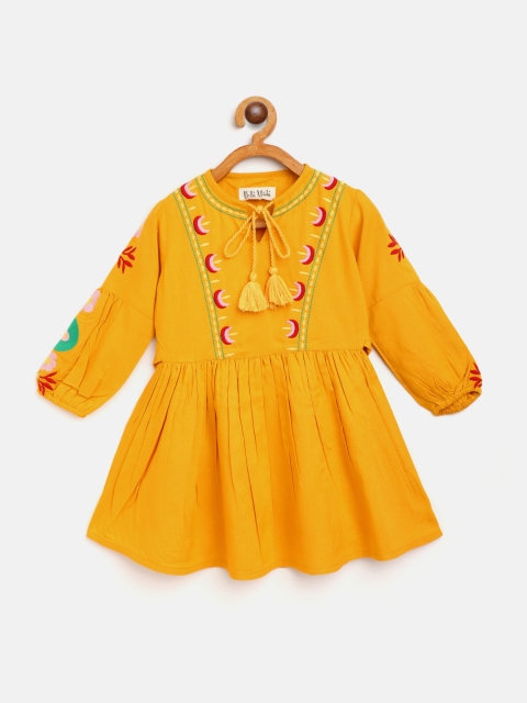 Bella Moda Mustard Yellow Ethnic Motifs Embroidered Tie-Up Neck Pure Cotton A-Line Dress
Bella Moda Mustard Yellow Ethnic Motifs Embroidered Tie-Up Neck Pure Cotton A-Line Dress
