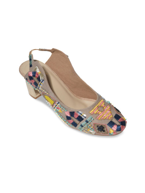 PAIO Beige Embroidered Block Heels
PAIO Beige Embroidered Block Heels