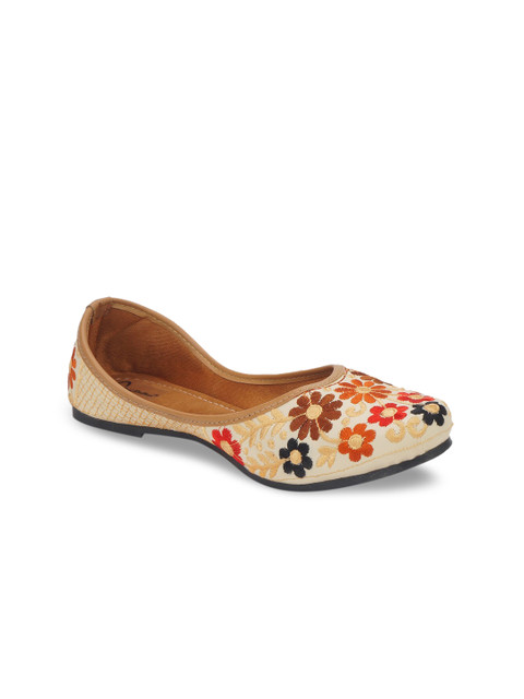 The Desi Dulhan Women Gold-Toned Embellished Leather Ethnic Mojaris with Embroidered Flats
The Desi Dulhan Women Gold-Toned Embellished Leather Ethnic Mojaris with Embroidered Flats