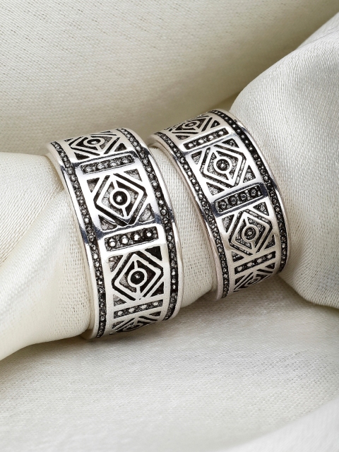 KARATCART Unisex Silver-Plated Adjustable Finger Ring