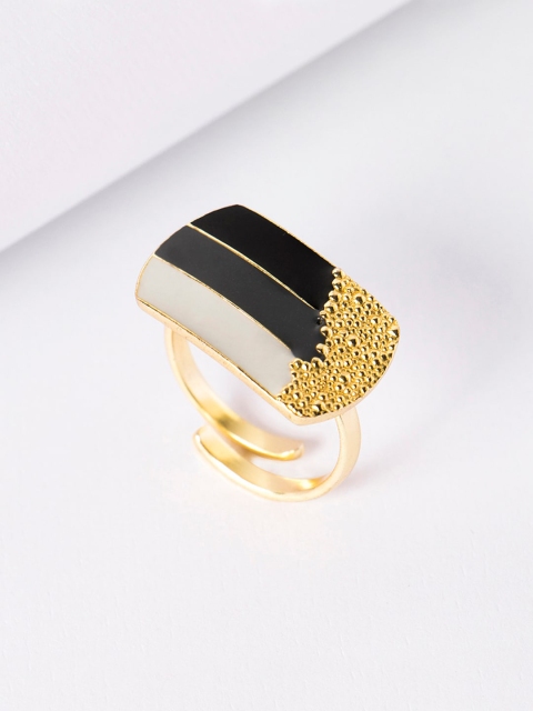 Mikoto by FableStreet 14KT Gold-Plated & Black Enamel & Granulated Adjustable Finger Ring
Mikoto by FableStreet 14KT Gold-Plated & Black Enamel & Granulated Adjustable Finger Ring