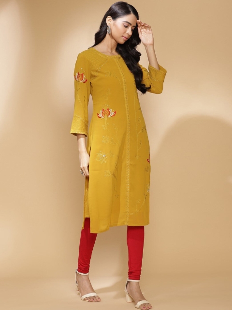 Lakshita Women Red Floral Embroidered Kurta