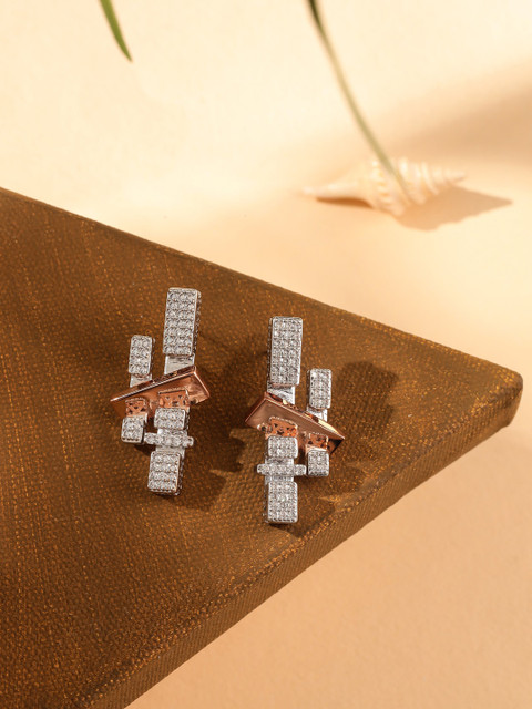 shaze Silver-Toned Rhodium-Plated Cubic Zirconia Brick And Block Drop Earrings
shaze Silver-Toned Rhodium-Plated Cubic Zirconia Brick And Block Drop Earrings