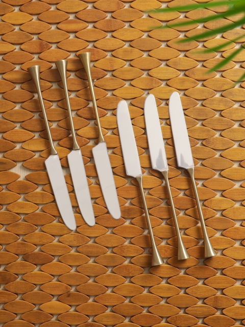 ExclusiveLane Silver-Toned & Bronze 6 Pieces Solid Stainless Steel & Brass Butter Knives
ExclusiveLane Silver-Toned & Bronze 6 Pieces Solid Stainless Steel & Brass Butter Knives