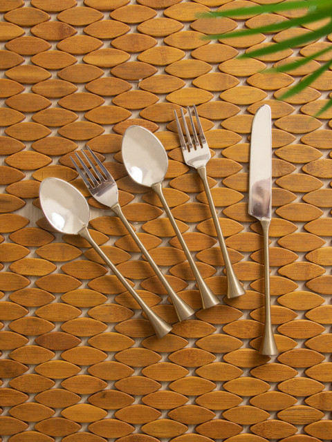 ExclusiveLane Set Of 5 Silver & Bronze-Toned Stainless Steel & Brass Table Cutlery Set
ExclusiveLane Set Of 5 Silver & Bronze-Toned Stainless Steel & Brass Table Cutlery Set