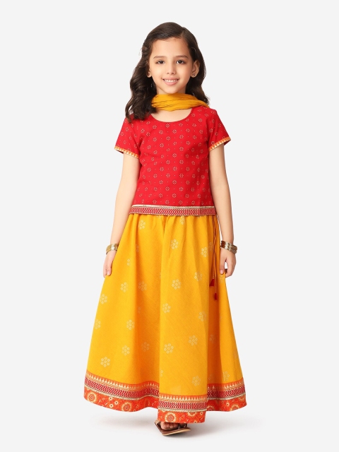 Fabindia Girls Red And Mustard Yellow Printed Cotton Lehenga And Blouse With Dupatta
Fabindia Girls Red And Mustard Yellow Printed Cotton Lehenga And Blouse With Dupatta