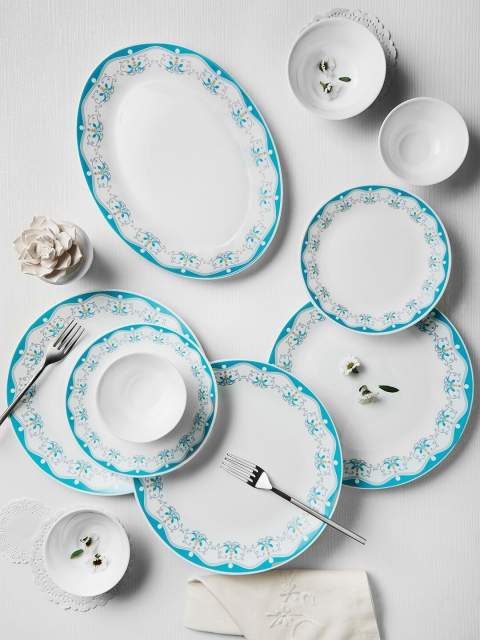 Larah by BOROSIL Tiara Royal Jade 33 Pieces Printed Opalware Glossy Dinner Set, White
Larah by BOROSIL Tiara Royal Jade 33 Pieces Printed Opalware Glossy Dinner Set, White
