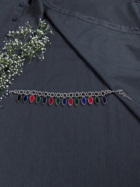 creyons by mansi Silver-Toned & Blue Oxidised Leaf Choker Necklace