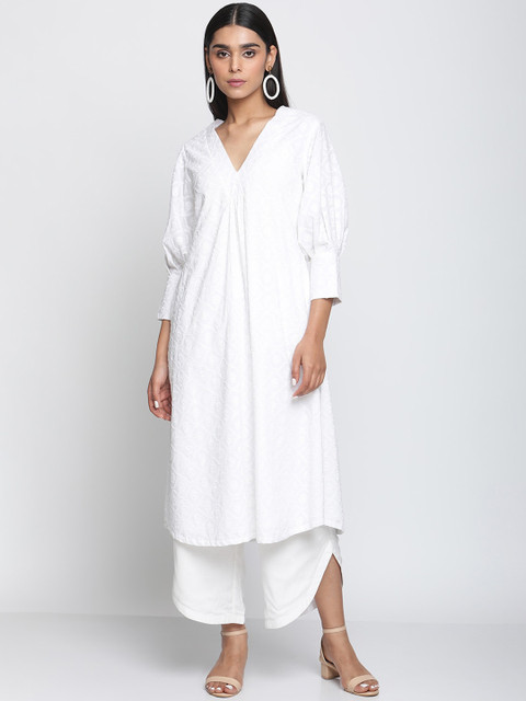 trueBrowns Women White Ethnic Motifs Embroidered Pure Cotton Kurta with Palazzos
trueBrowns Women White Ethnic Motifs Embroidered Pure Cotton Kurta with Palazzos