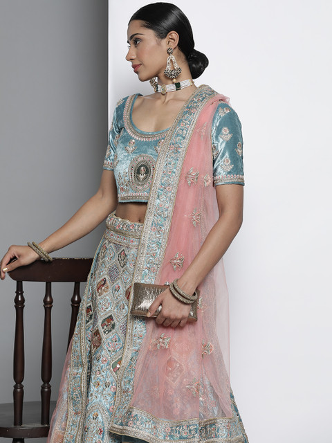 DRESSTIVE Blue & Peach-Coloured Embroidered Semi-Stitched Lehenga & Unstitched Blouse With Dupatta
DRESSTIVE Blue & Peach-Coloured Embroidered Semi-Stitched Lehenga & Unstitched Blouse With Dupatta