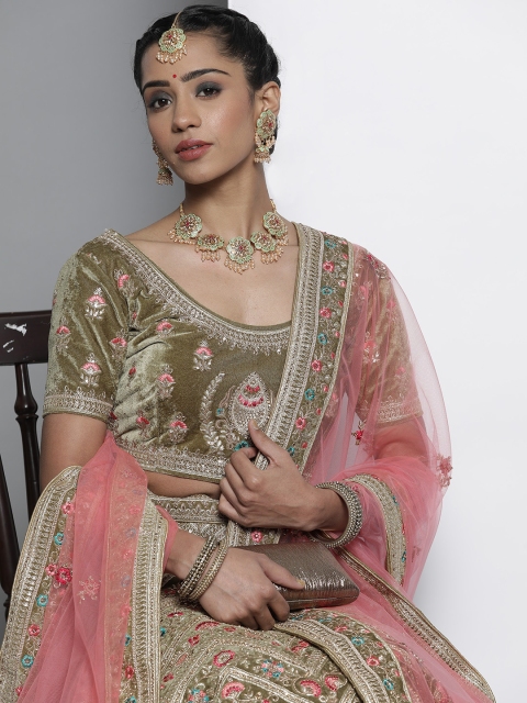 DRESSTIVE Olive Green & Golden Embroidered Unstitched Lehenga & Blouse With Dupatta
DRESSTIVE Olive Green & Golden Embroidered Unstitched Lehenga & Blouse With Dupatta