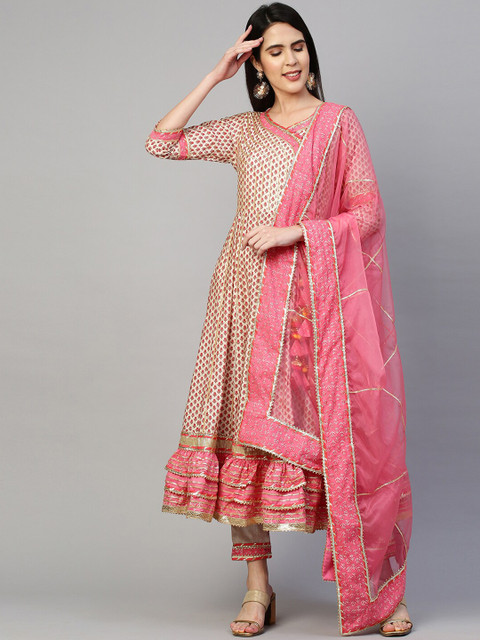 FASHOR Women Beige Printed Angrakha Gotta Patti Chanderi Silk Kurta with Trousers & With Dupatta
FASHOR Women Beige Printed Angrakha Gotta Patti Chanderi Silk Kurta with Trousers & With Dupatta